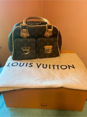 Louis Vuitton Monogram Canvas Manhattan 2005 PM Handbag
